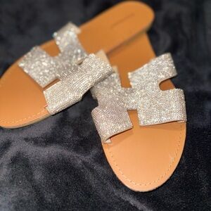 Pierre Dumas Sparkly Silver and Tan Sandals